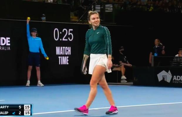 VIDEO Simona Halep, execuție de geniu în meciul cu Ashleigh Barty! Tweener din spatele liniei