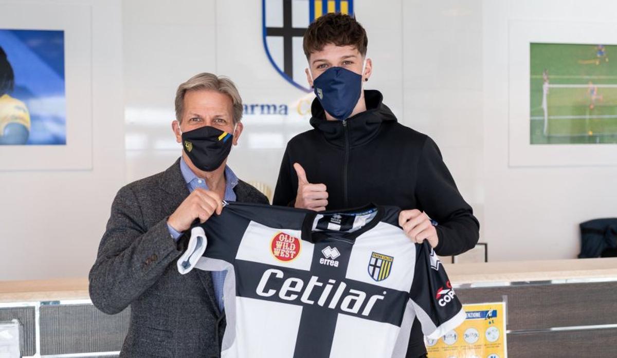 Italienii, entuziasmați de transferul lui Dennis Man: „Va deveni mai mare decât Mutu și Robben! Ce bijuterie!”
