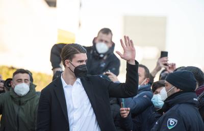 Dosar penal pentru Dusan Vlahovic?! A părăsit carantina ca să semneze cu Juventus!