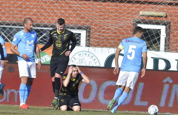 Antrenor la capătul puterilor în Liga 1: „Nu știu câtă răbdare mai am!” » Ce spun jucătorii: „A intrat salariul pe septembrie”