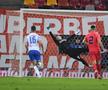 FCSB - Farul | Denis Alibec (32 de ani) a reușit un eurogol în startul reprizei secunde.