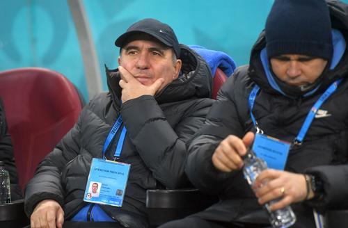 FCSB - Farul | În prima repriză, la scorul de 0-0, Gică Hagi (57 de ani), managerul dobrogenilor, a schimbat doi jucători!