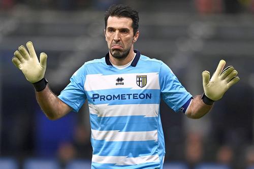 Gianluigi Buffon visează să evolueze iarăși cu Parma în Serie A. Foto: Imago Images