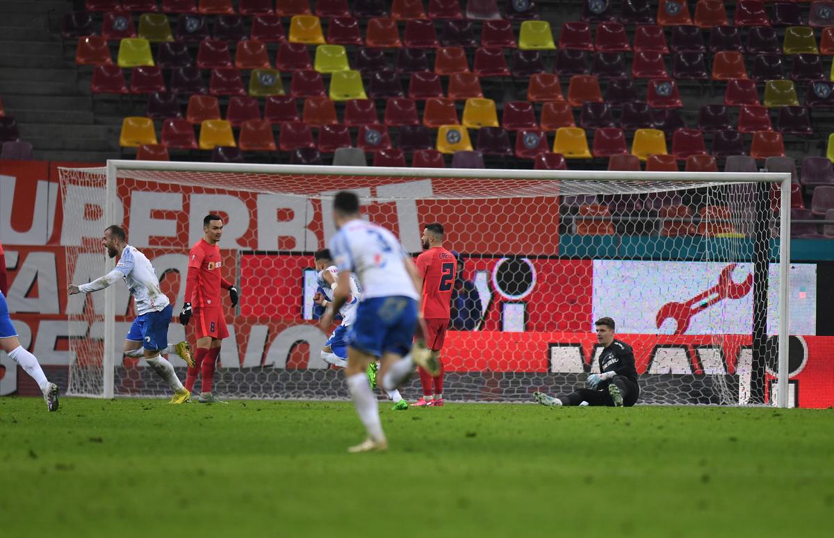 Gheorghe Hagi, bucurie la Farul - FCSB 3-2, foto: Raed Krishan/GSP
