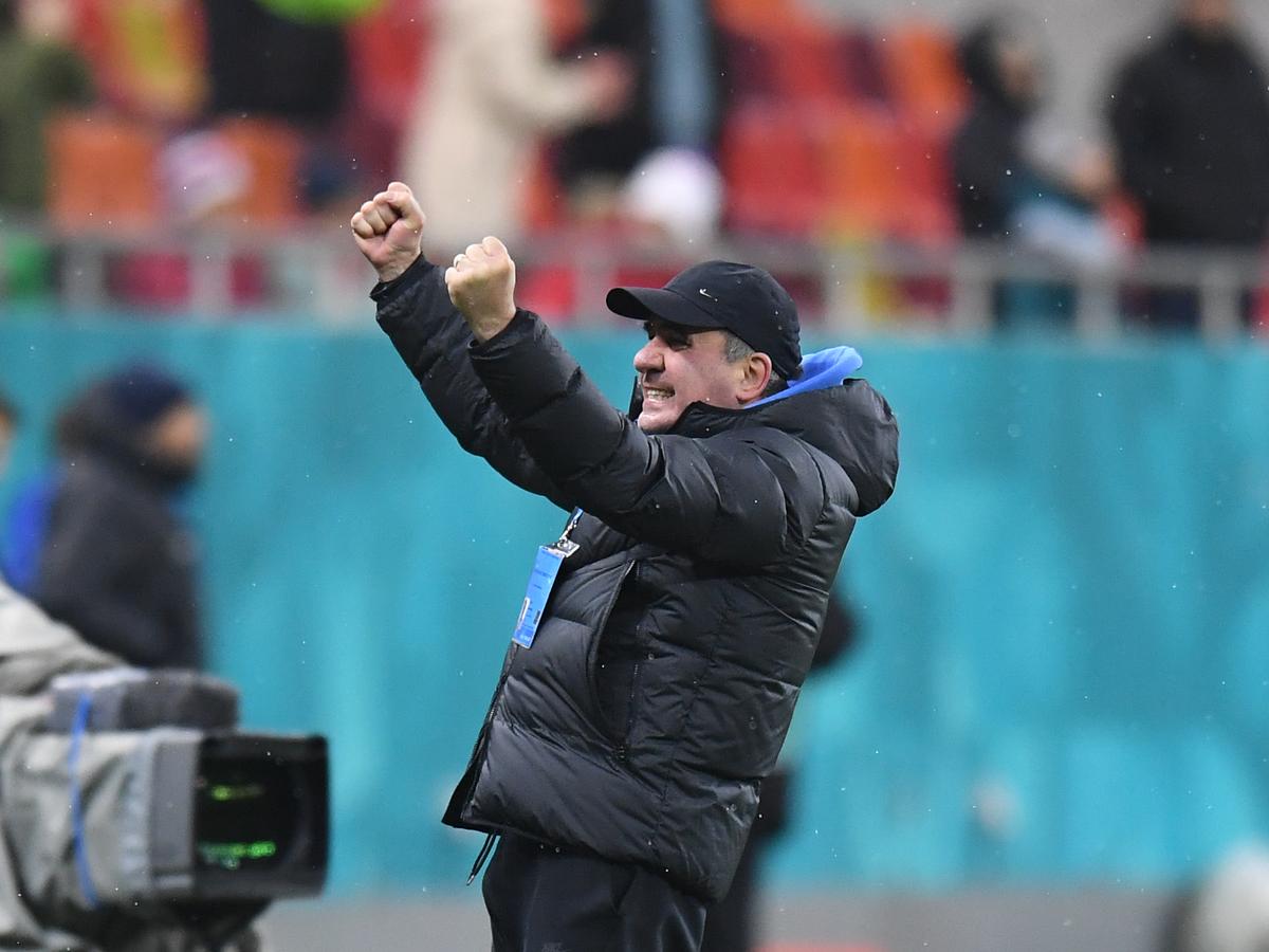 Surprins de reporteri » Strigătul lui Gică Hagi pe tunel, imediat după revenirea uluitoare cu FCSB
