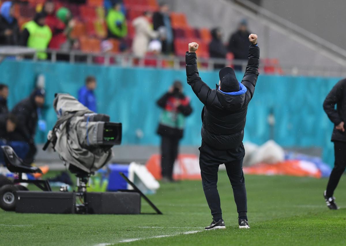 Surprins de reporteri » Strigătul lui Gică Hagi pe tunel, imediat după revenirea uluitoare cu FCSB