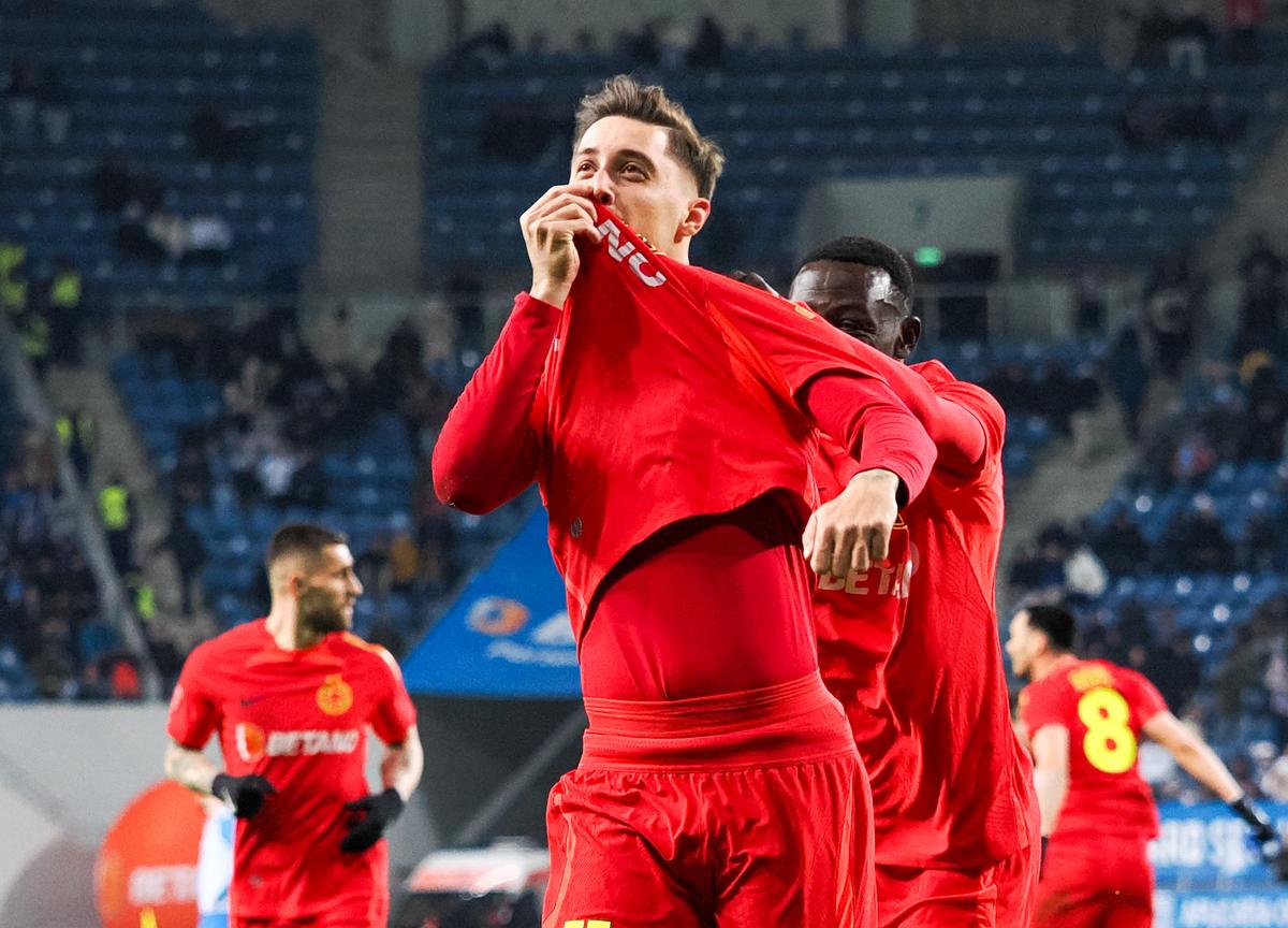 Cele mai spectaculoase imagini din Universitatea Craiova - FCSB