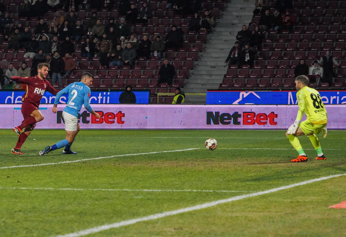 Debut perfect pentru Mutu » CFR Cluj a zdrobit-o pe Voluntari: Deac, 3 pase de gol! Clasamentul + notele GSP