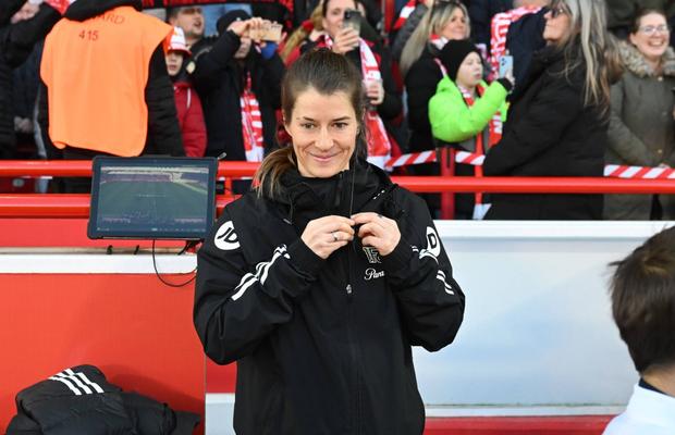 Marie-Louise Eta a scris istorie în Bundesliga după ce a devenit prima femeie antrenor din istoria competiției