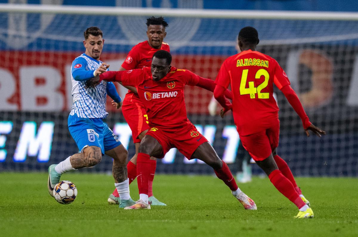 Cele mai spectaculoase imagini din Universitatea Craiova - FCSB