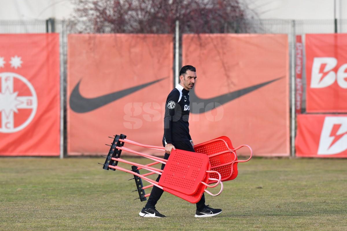 Antrenamentul oficial al FCSB-ului înainte de Manchester United