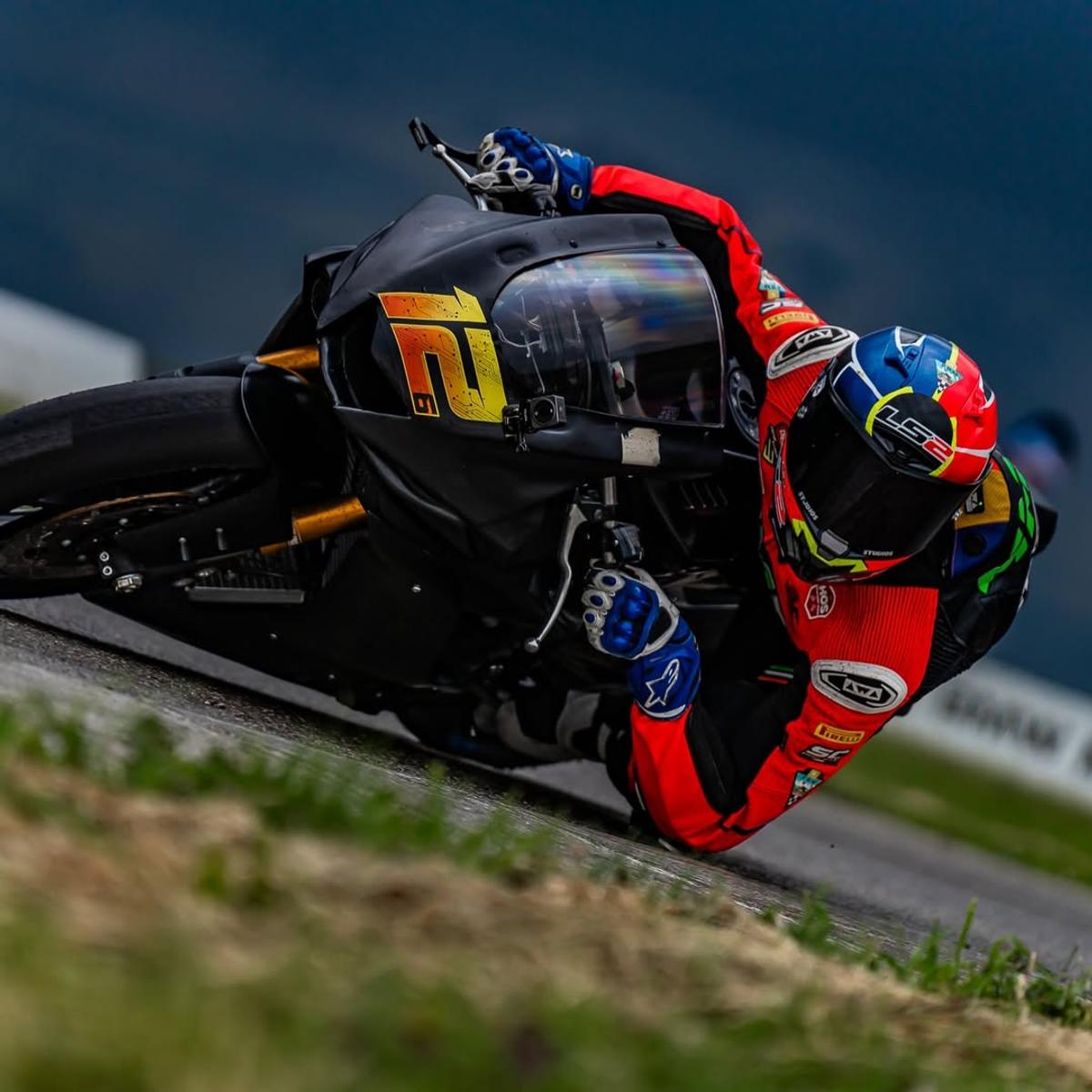 „Cel mai mare sacrificiu este că îmi dedic toată viața acestui sport” » Primul pilot român în MotoGP după aproape două decenii și-a trasat un obiectiv clar: „Vreau să fiu campion mondial”