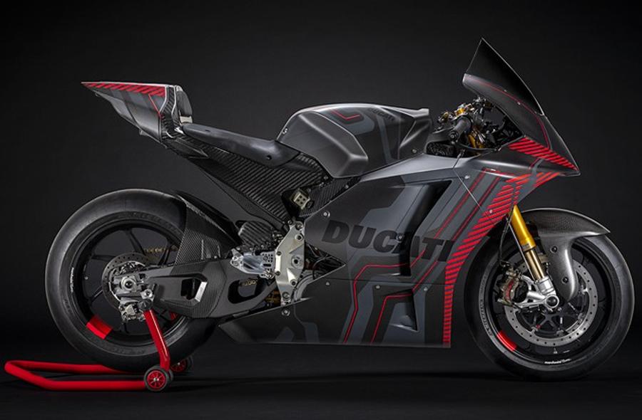 Ducati V21L, prototip dedicat MotoE „Cel mai mare sacrificiu este că îmi dedic toată viața acestui sport” » Primul pilot român în MotoGP după aproape două decenii și-a trasat un obiectiv clar: „Vreau să fiu campion mondial”