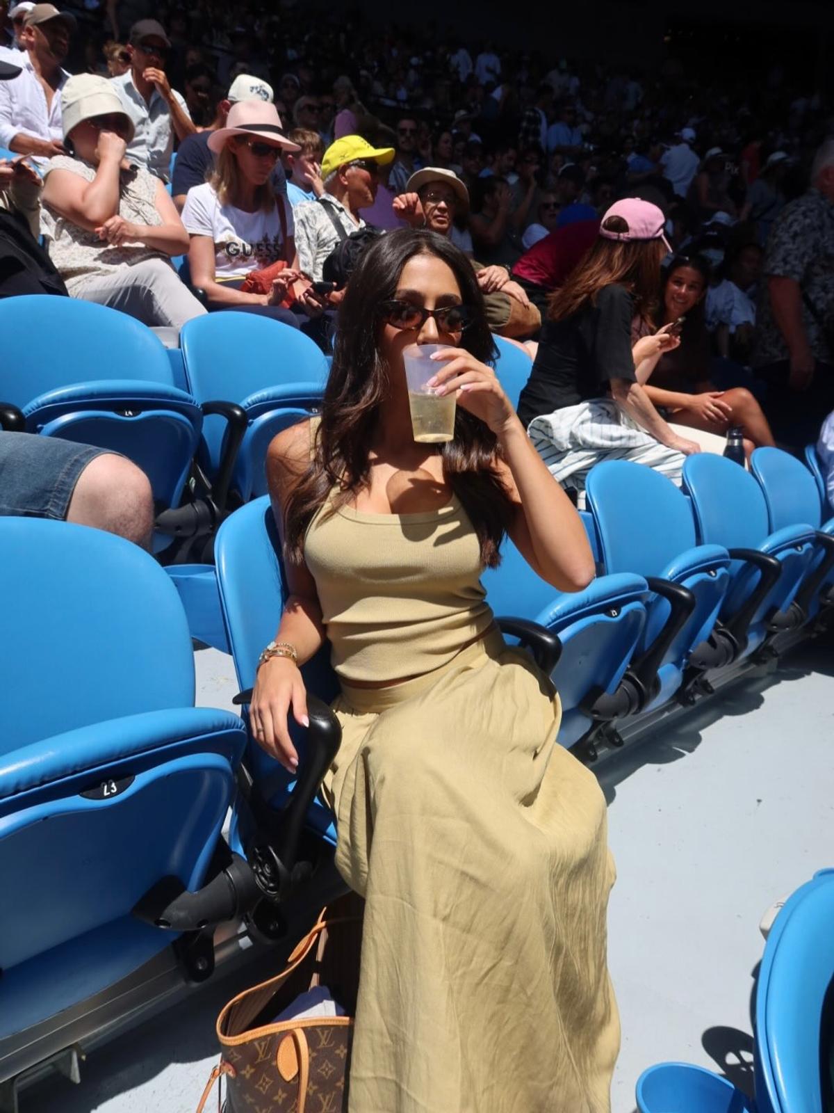 S-a dat în spectacol cu Marcos Baghdatis pe arena Margaret Court de la Australian Open!