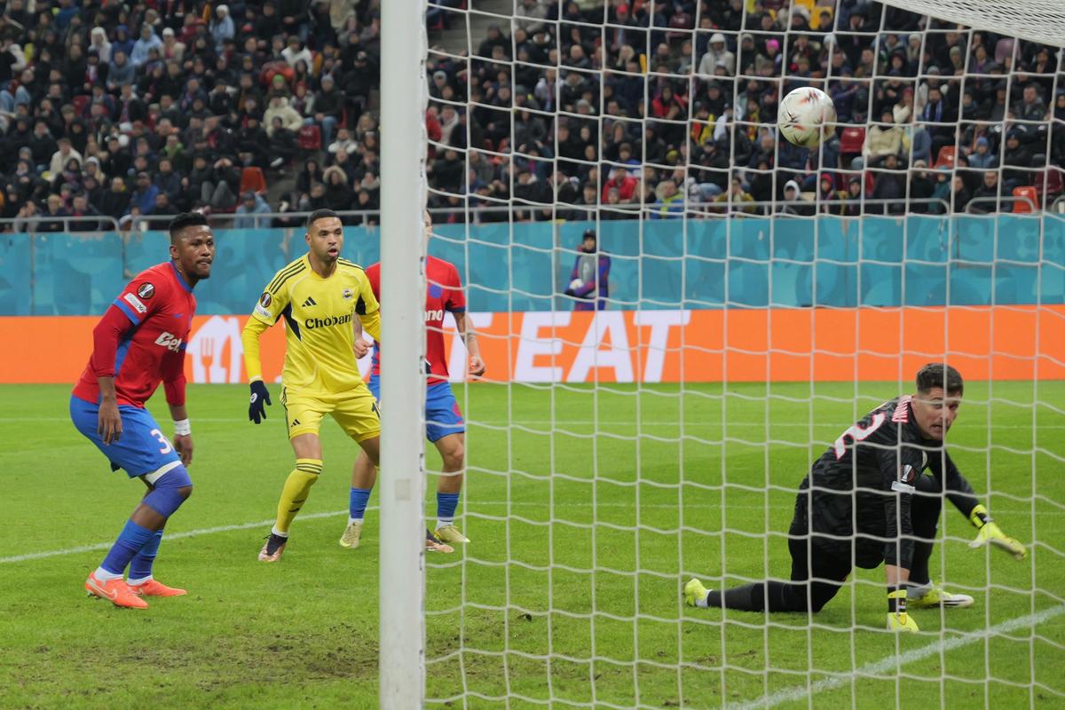 Imagini de la FCSB - Fenerbahce, în ultima etapă din grupa de Europa League // foto: Andrei Furnigă și Cristi Preda (GSP.ro)