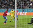 Siyabonga Ngezana, Ștefan Târnovanu, FCSB - Fenerbahce // Foto: Andrei Furnigă