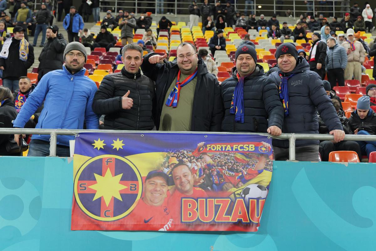 Aroganța supremă! Ce a apărut la tribuna a 2-a pe Arena Națională: turcii „au luat foc”, jandarmii au intervenit imediat