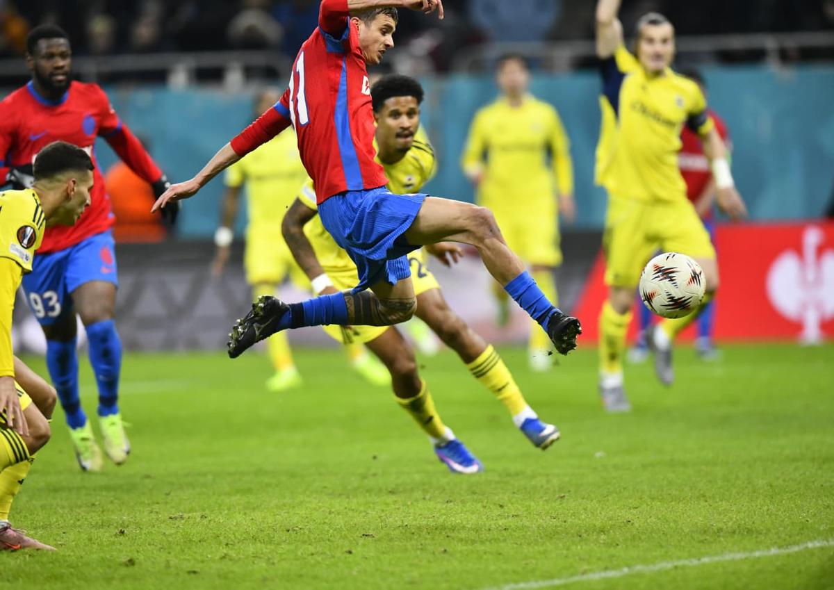 Imagini de la FCSB - Fenerbahce, în ultima etapă din grupa de Europa League // foto: Andrei Furnigă și Cristi Preda (GSP.ro)
