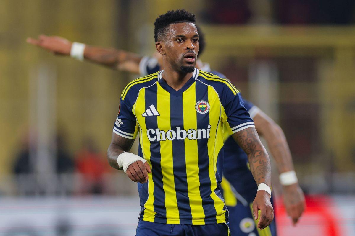 Tricoul pe care-l va folosi Fenerbahce în partida cu FCSB cu sponsorul Chobani
