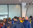 Scandal la pauza meciului FCSB - Fenerbahce // Capturi FOTO: Digi Sport