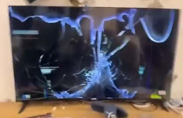 Și-a spart televizorul la golul lui Trubin din minutul 90+8!