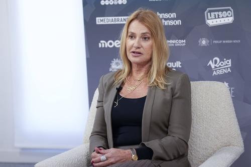 Reacția Nadiei Comăneci după cazul medaliei de bronz a Anei Maria Bărbosu // FOTO: Imago Images