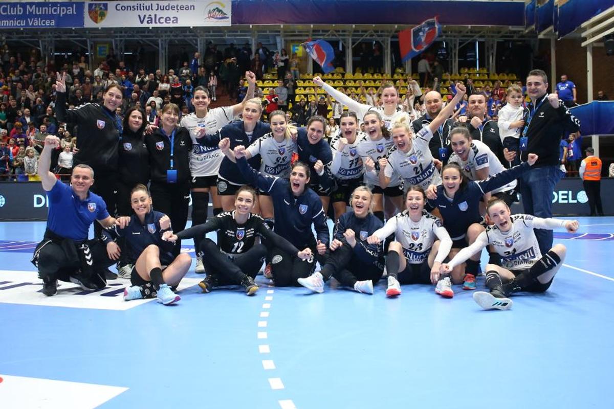 SCM RM VÂLCEA - SAVEHOF 28-20 // VIDEO+FOTO Victorie și calificare! Campioana României e în sferturile Ligii Campionilor