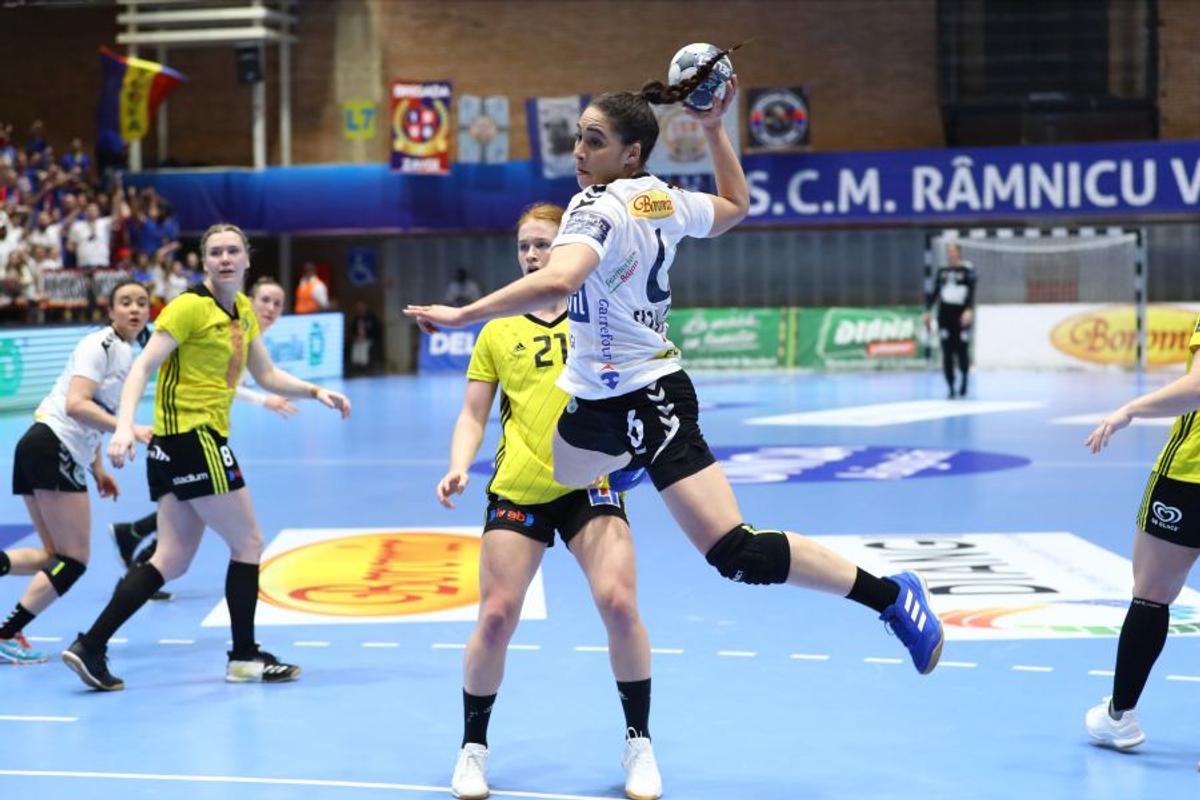 SCM RM VÂLCEA - SAVEHOF 28-20 // VIDEO+FOTO Victorie și calificare! Campioana României e în sferturile Ligii Campionilor
