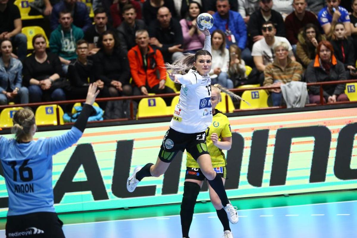 SCM RM VÂLCEA - SAVEHOF 28-20 // VIDEO+FOTO Victorie și calificare! Campioana României e în sferturile Ligii Campionilor
