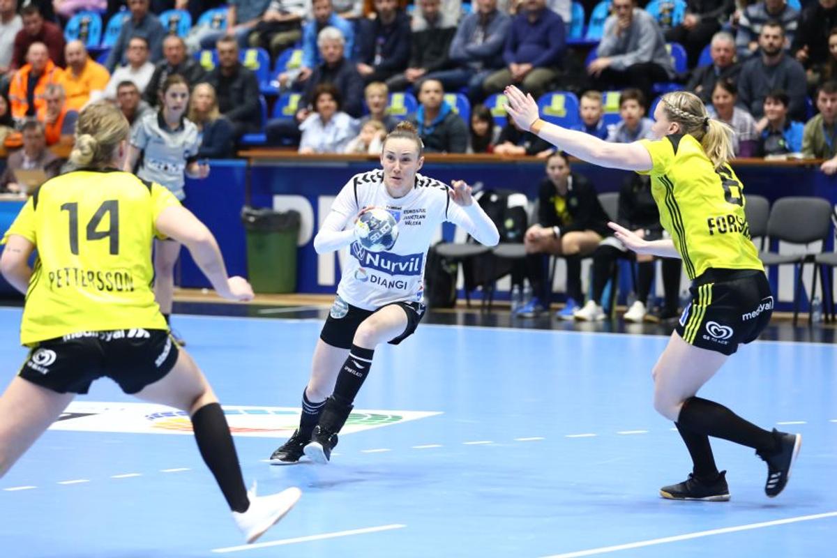 SCM RM VÂLCEA - SAVEHOF 28-20 // VIDEO+FOTO Victorie și calificare! Campioana României e în sferturile Ligii Campionilor