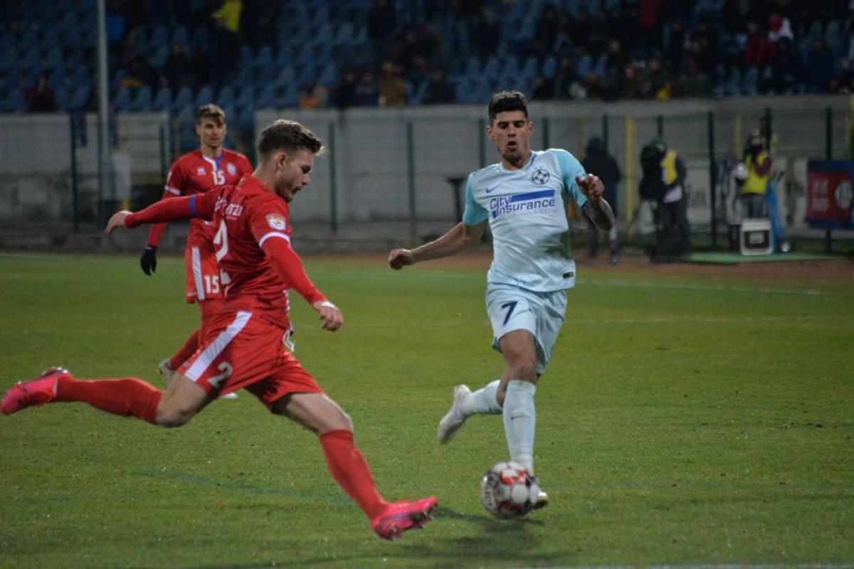 Mutarea făcută de FCSB la pauză a dat greș: Răzvan Oaidă a fost cel mai slab de pe teren! Cine s-a remarcat din echipa roș-albastră