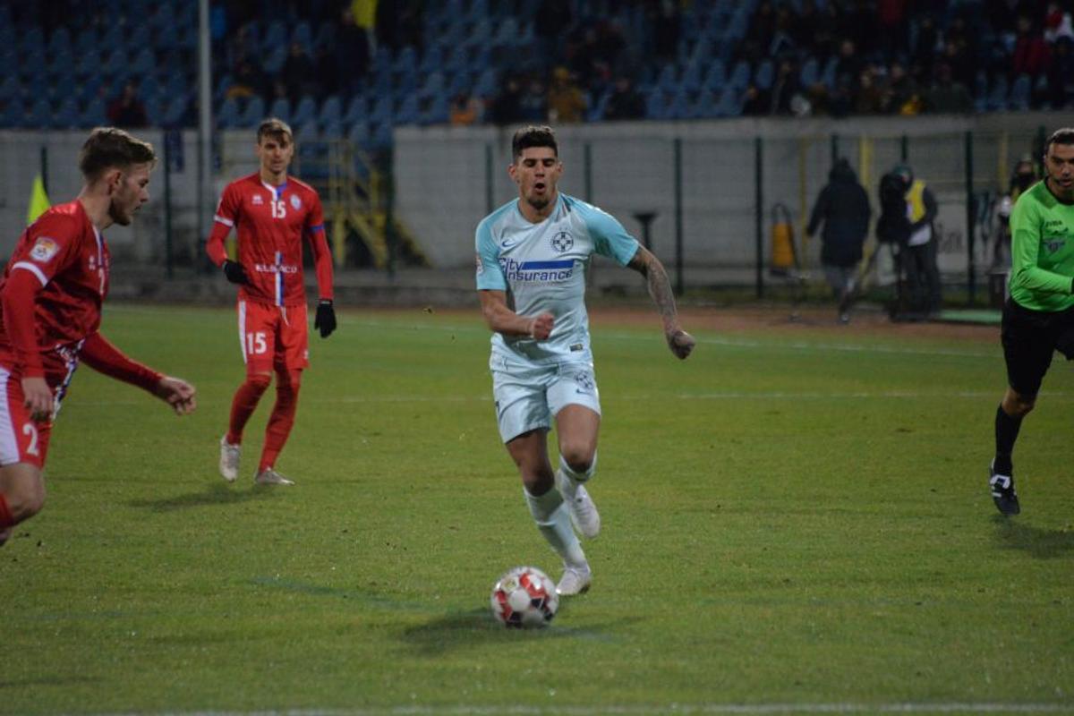 Mutarea făcută de FCSB la pauză a dat greș: Răzvan Oaidă a fost cel mai slab de pe teren! Cine s-a remarcat din echipa roș-albastră