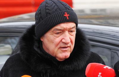 Gigi Becali a numit noul fundaș dreapta: „Are viteză, forță, poate juca acolo oricând”