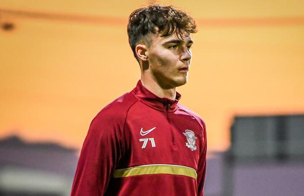 Povestea lui Robert Bădescu, puștiul cu debut de vis la Rapid » Sportul care l-a propulsat în fotbal și gestul căpitanului pentru el