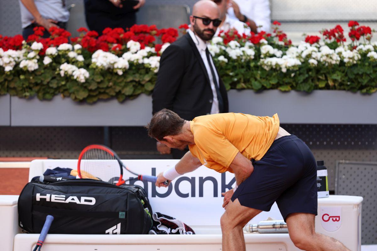 Andy Murray, tot mai aproape de retragere: „Habar n-am ce fac” » Și-a zdrobit racheta de scaunul arbitrului!