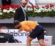 Andy Murray s-a răzbunat pe rachetă. Nu e la prima izbucnire (foto: Guliver/Getty Images)
