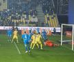 Galerie Foto: Petrolul - Universitatea Craiova