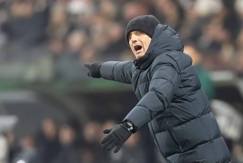 Răzvan Lucescu e pe locul 2 cu PAOK, la un punct de liderul AEK Foto: Imago