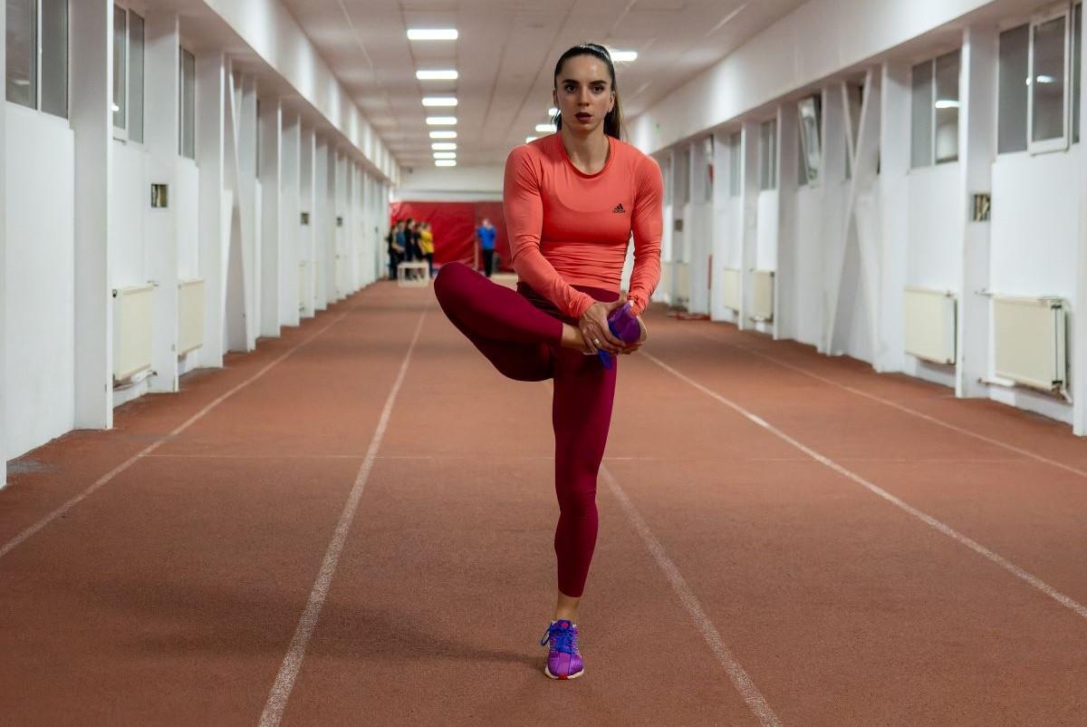 Andrea Miklos competiții și antrenament