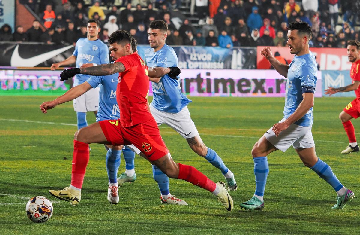 Giovanni l-a anunțat pe Gigi de oferta pentru un internațional „tricolor”: „E bun, dar nu poate fi comparat cu Florinel Coman”