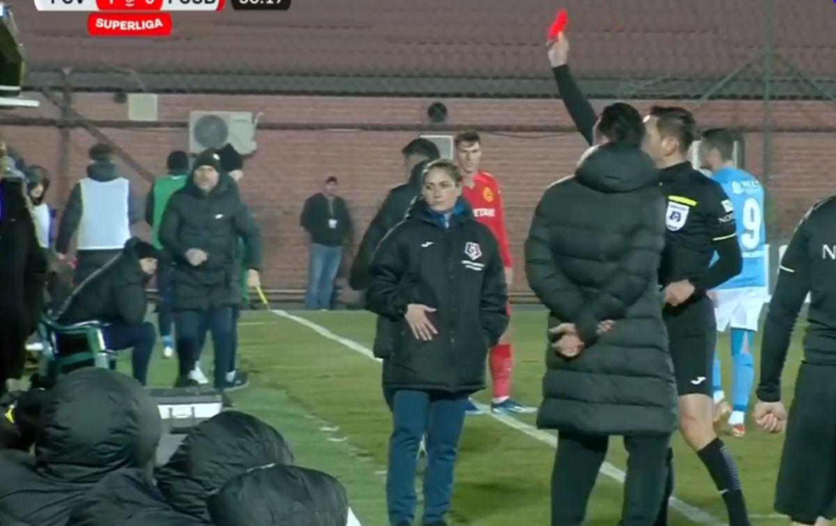 Mihai Pintilii, „ROȘU” în minutul 37 din Voluntari - FCSB