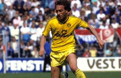 Marcel Răducanu a auzit că Dortmund îl vrea pe Man și îl distruge pe Dennis: „Ce a făcut el până acum?”