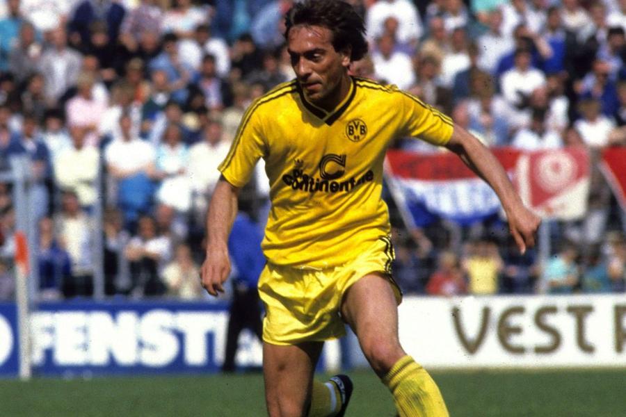 Marcel Răducanu, în tricoul Borussiei Dortmund Marcel Răducanu, după ce lui Harry Kane i-a fost decernat Balonul de Aur: „Nu putem să-l comparăm cu Yamal, dar...”