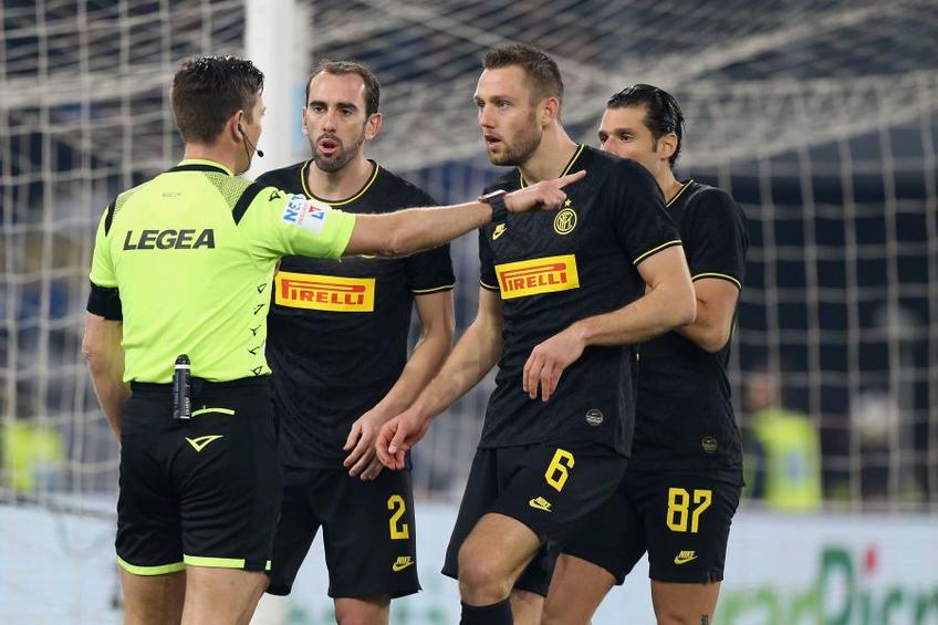 Diego Godin (numărul 2) a ajuns în vara trecută la Inter