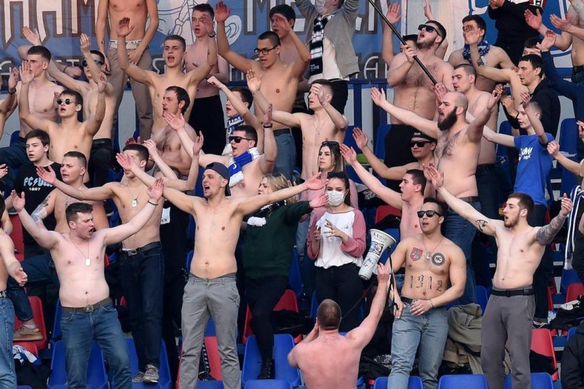 Explicația șocantă pentru care fotbalul continuă în Belarus: „Își termină banii, își termină alcoolul și ies să joace, chiar dacă li se spune că acolo e moartea”