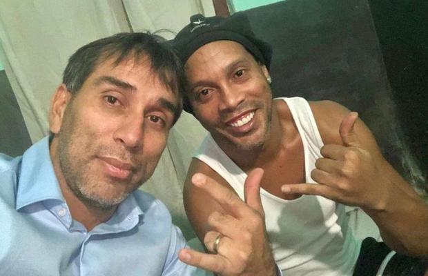 Ronaldinho, vizitat în închisoare: „Nu e bine deloc, i-a dispărut zâmbetul”