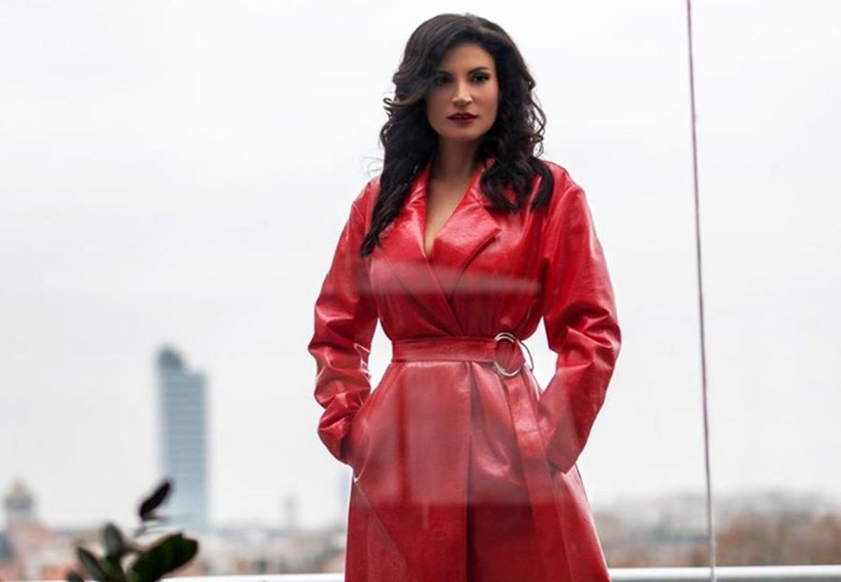 GALERIE FOTO Vă mai aduceți aminte de Ioana Ginghină? Sexy-bruneta din telenovelele românești se distrează din plin, la 42 de ani