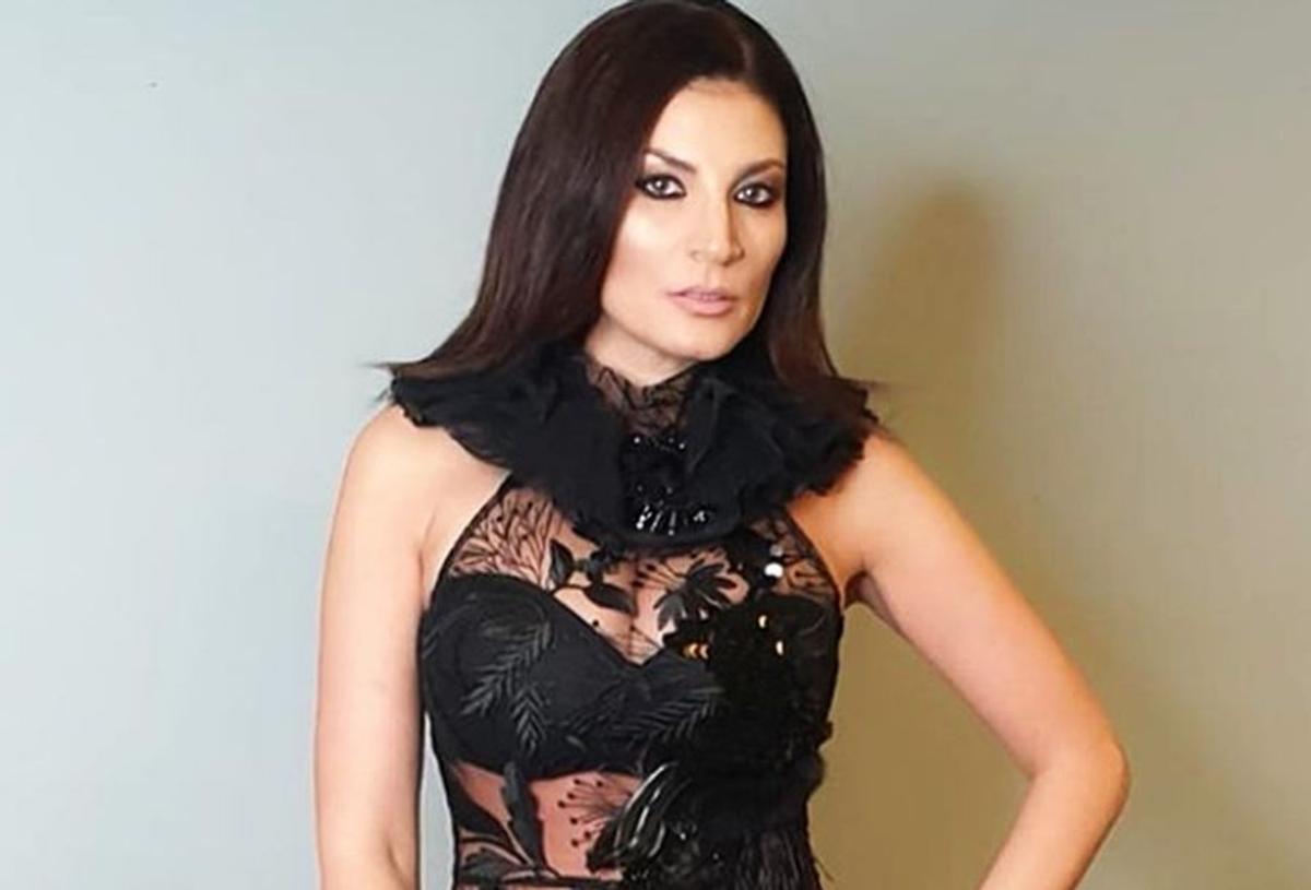 GALERIE FOTO Vă mai aduceți aminte de Ioana Ginghină? Sexy-bruneta din telenovelele românești se distrează din plin, la 42 de ani