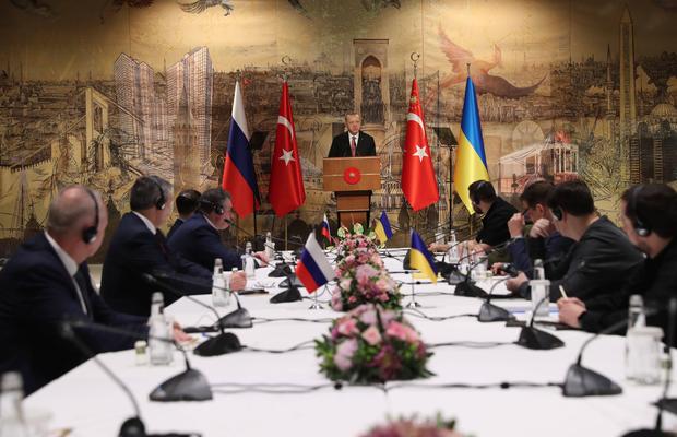 S-a încheiat o nouă rundă de negocieri între Ucraina și Rusia » Anunț major al ministrului adjunct rus al apărării