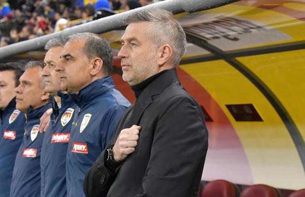 Gesturile pe ascuns făcute de Edi Iordănescu în timpul meciului cu Belarus: „Îmi asum, chiar dacă mai vine un val de critici”